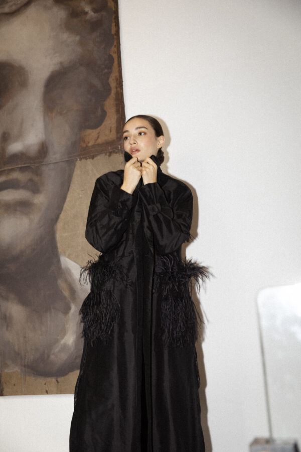 CAPPOTTO TRENCH IN SETA CON PIUME NERO